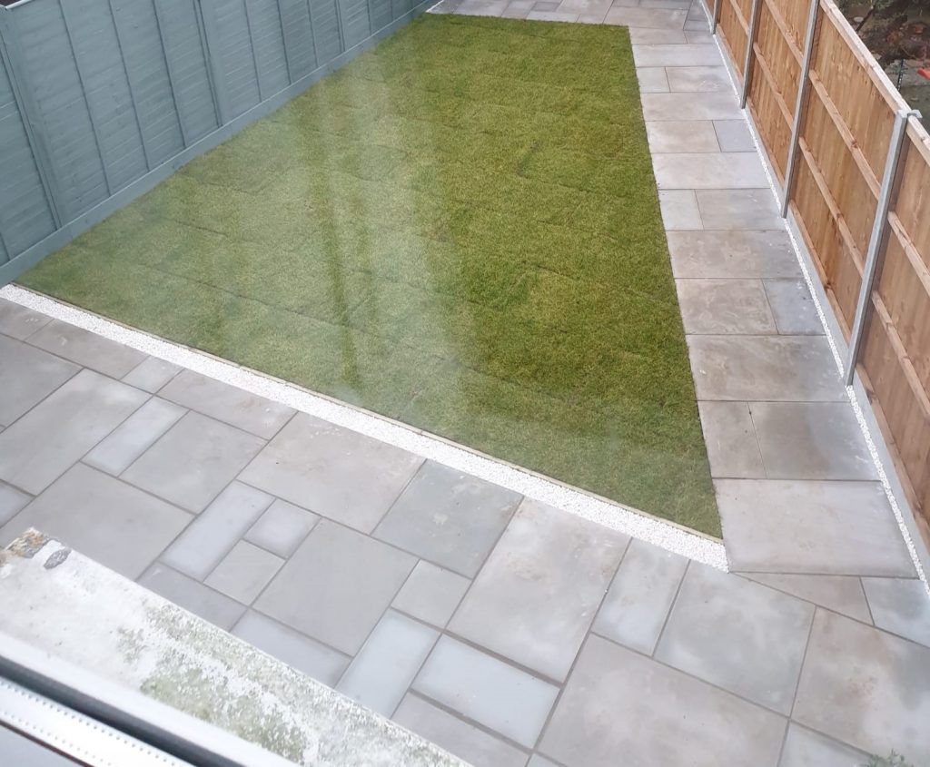 garden-landscape-finished-with-patio-and-new-lawn