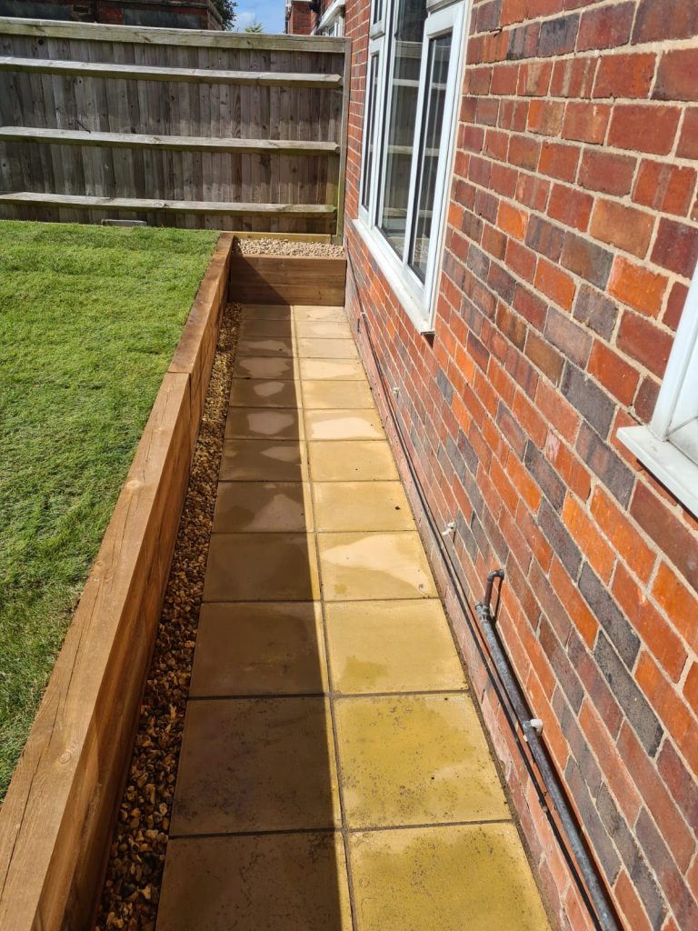 preparing-garden-pathway-borders-before-paving